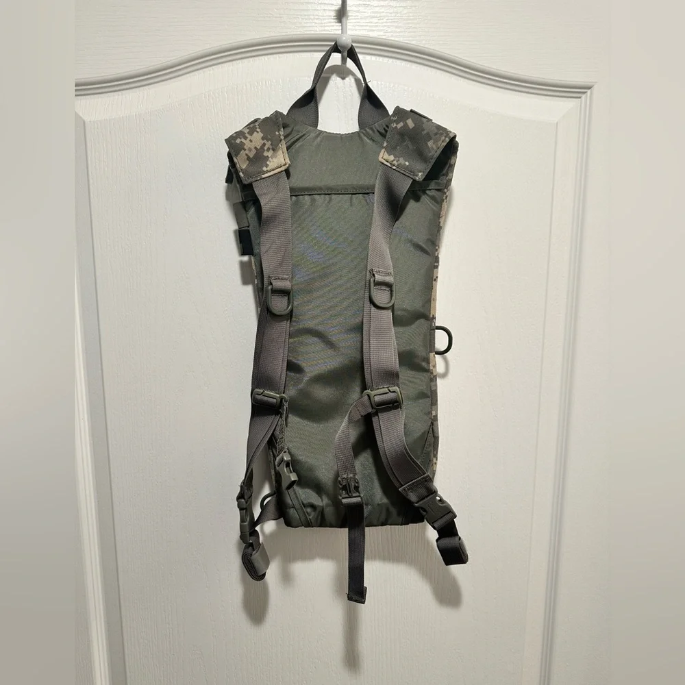 CAMELBAK Maximum Gear Thermobak3L Hydration Pack 3L (100oz) acu digital